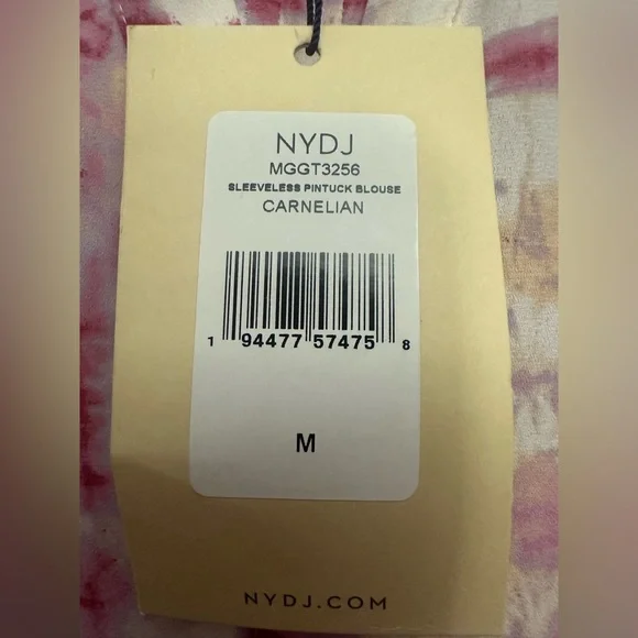 NYDJ Sleeveless Pintuck Blouse in Carnelian V Neck Button Front Size Medium NWT - Picture 5 of 8